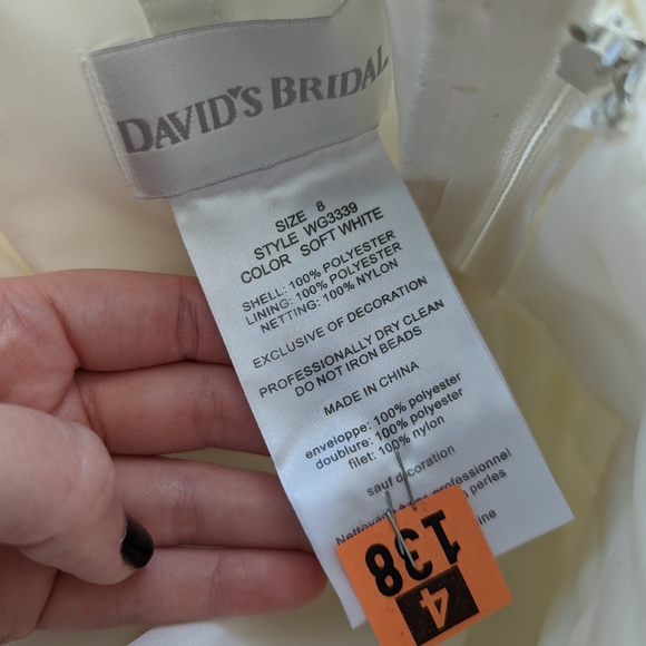 David's Bridal Trumpet Wedding Gown - Picture 13 of 13